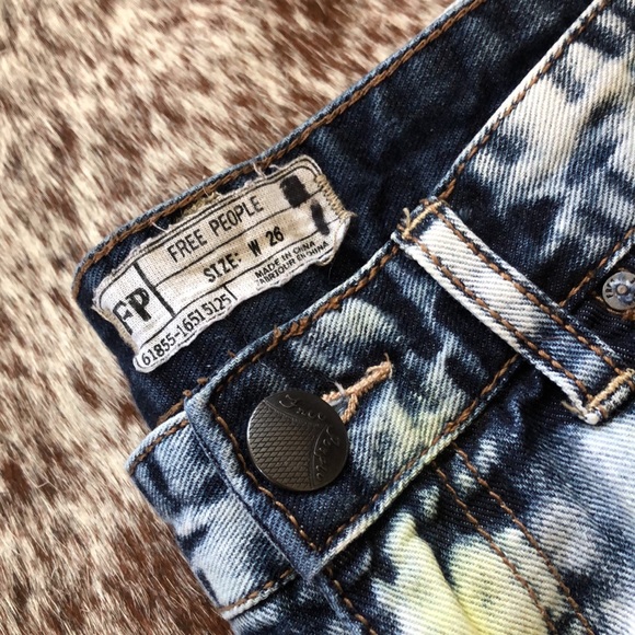 Free People Tie Dye Raw Hem Shorts - Picture 9 of 11
